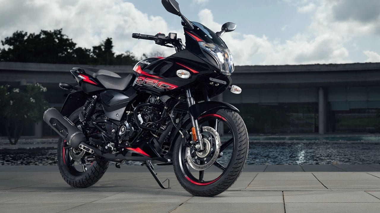 Bajaj Pulsar 220F की दमदार वापसी हो चुकी है, जानिए इसके फीचर्स, इंजन, कीमत और लॉन्च से जुड़ी पूरी जानकारी