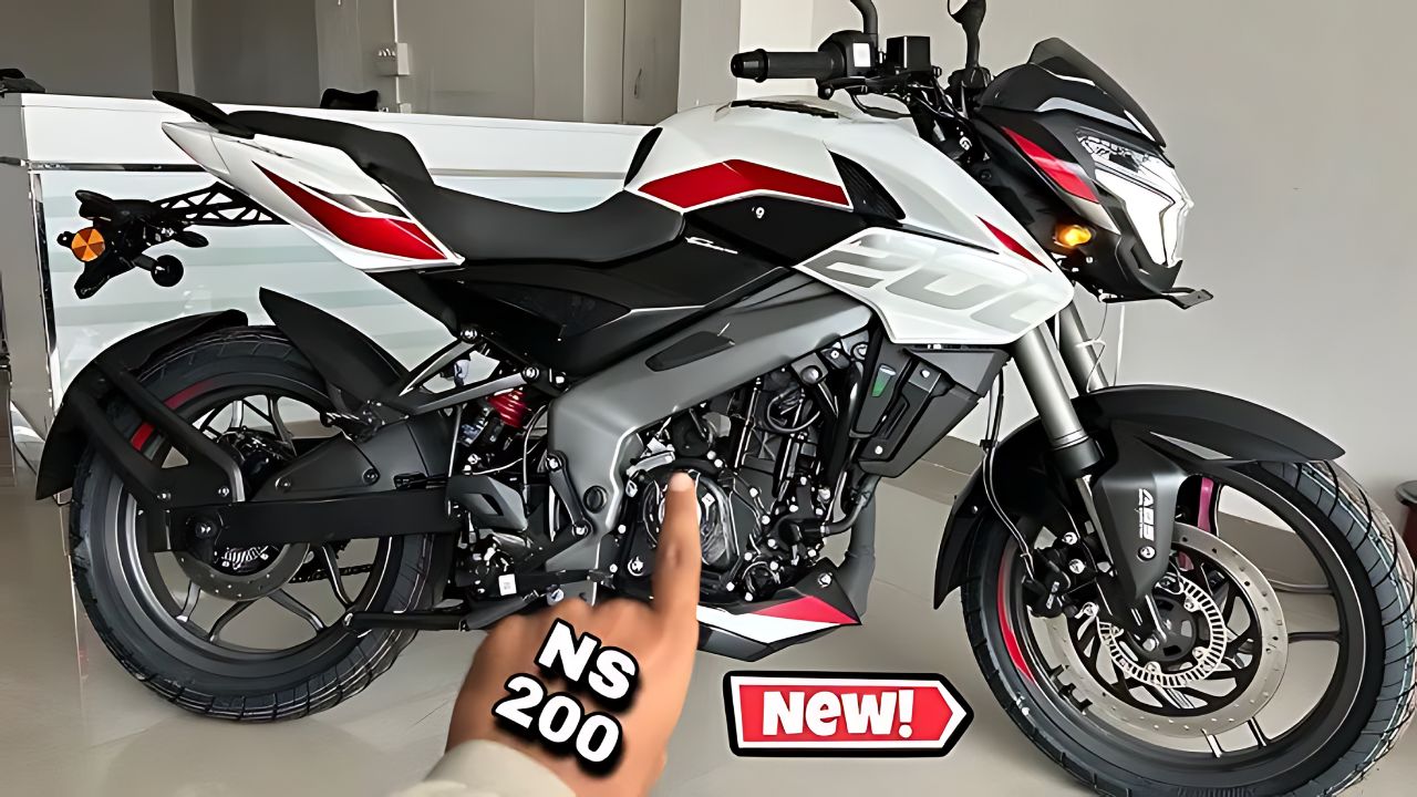 Bajaj Pulsar NS200 नए लुक और एडवांस फीचर्स के साथ लॉन्च हो चुकी है। जानिए इसकी डिजाइन, इंजन, माइलेज, सेफ्टी फीचर्स और कीमत की पूरी जानकारी।
