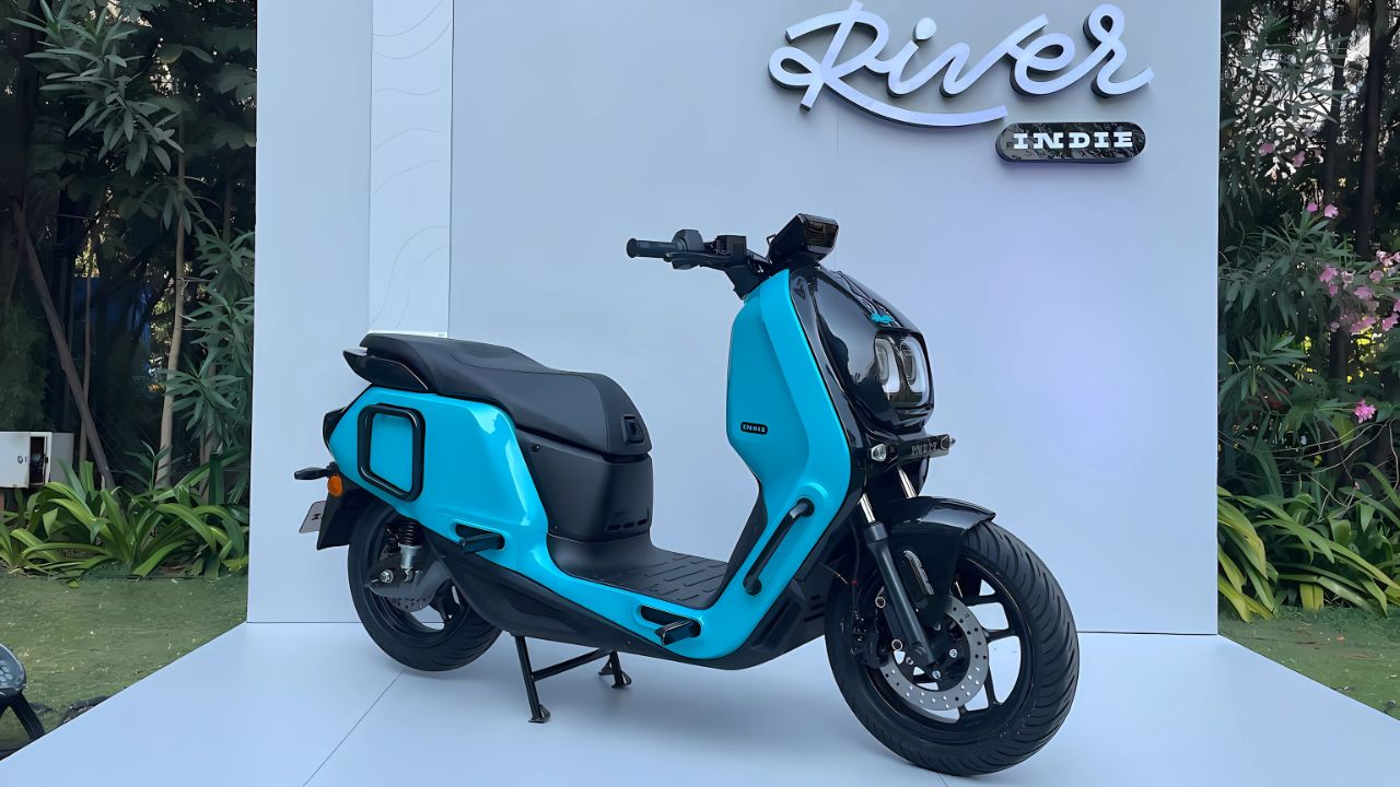 River Indie Electric Scooter भारत में लॉन्च हो चुका है। 161 KM की रेंज, फास्ट चार्जिंग और स्मार्ट फीचर्स के साथ ये स्कूटर स्टाइल और बजट दोनों में बेहतरीन है।